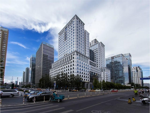 MOM运营管理平台费用标准