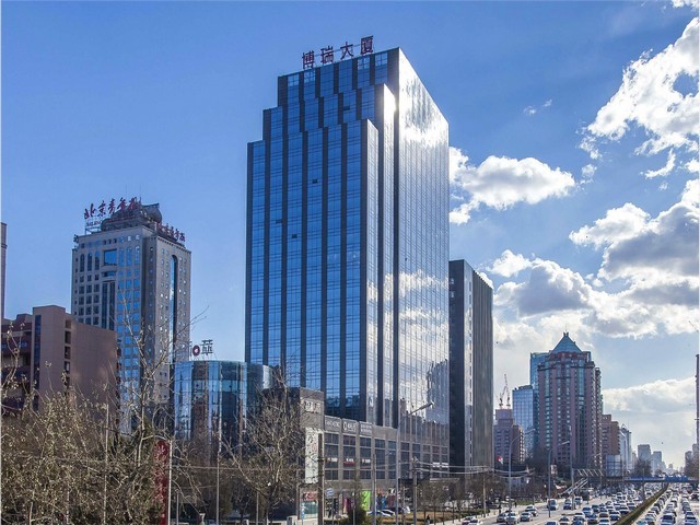 珠海一字肩礼服一手货源